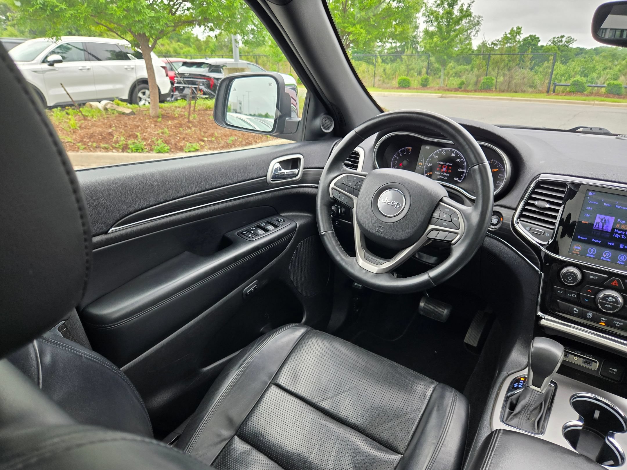 Used 2019 Jeep Grand Cherokee Limited w/ Luxury Group II AWD/4WD image 9