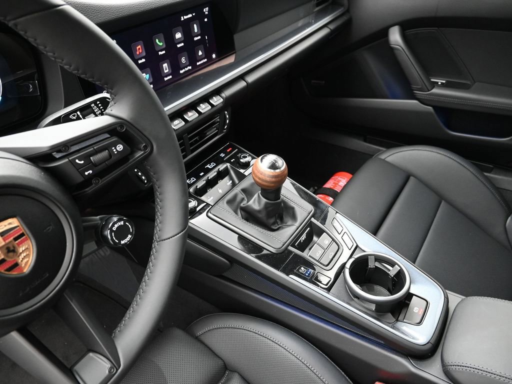 Used 2025 Porsche 911 Carrera T image 19