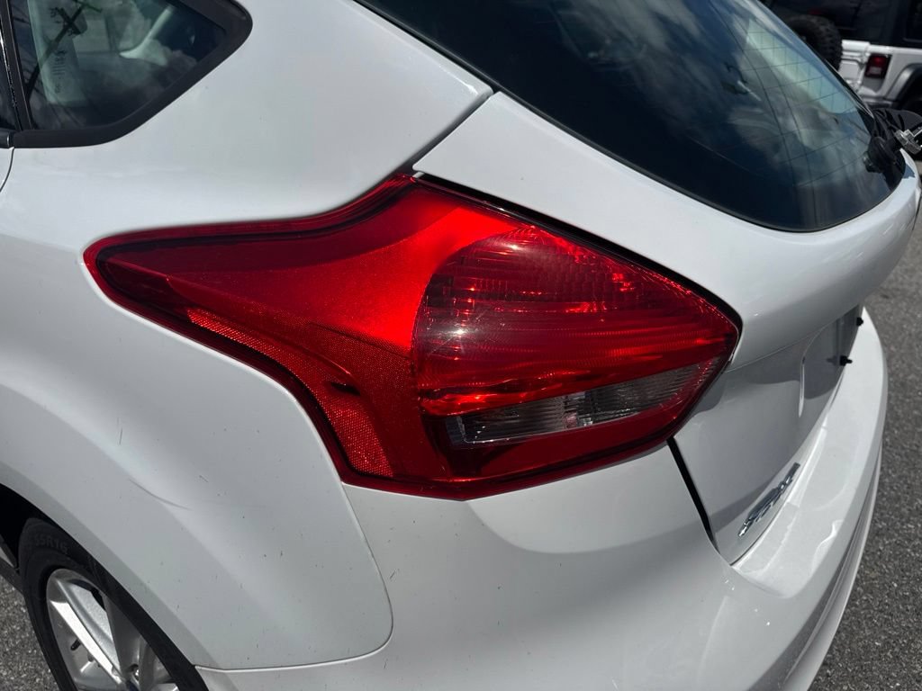 Used 2017 Ford Focus SE FWD image 9