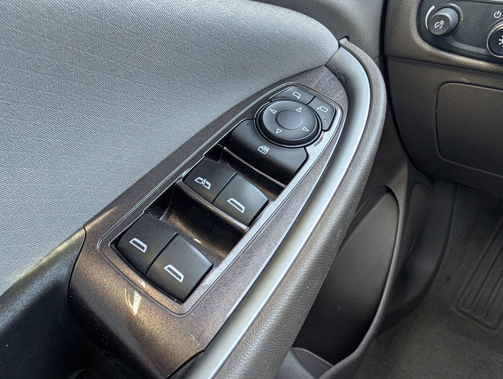 Used 2022 Chevrolet Malibu LT FWD image 23