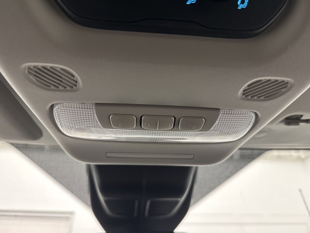 Used 2020 Ford Transit 350 XL image 24