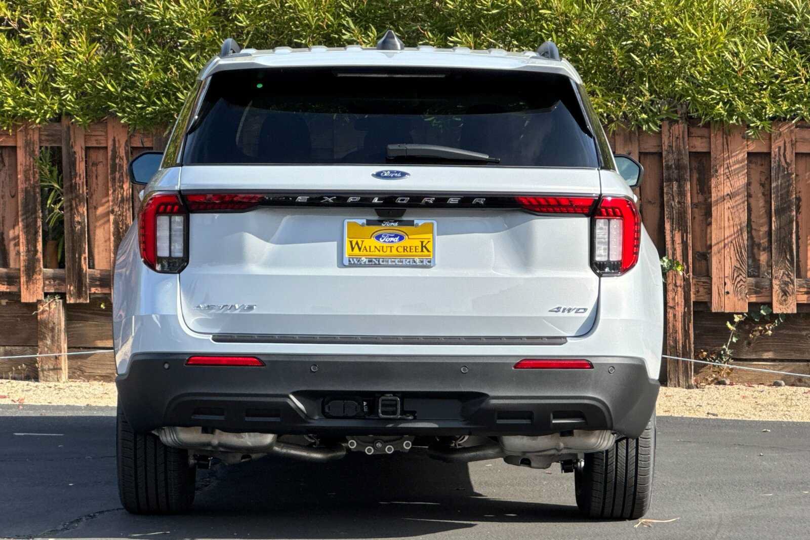 New 2026 Ford Explorer Active AWD/4WD image 5