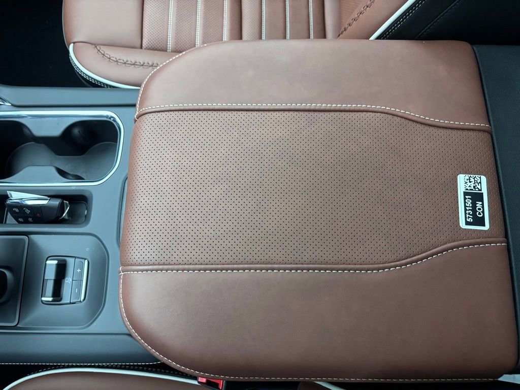 New 2026 GMC Sierra 1500 Denali Ultimate w/ LPO, Black Badging Package image 34