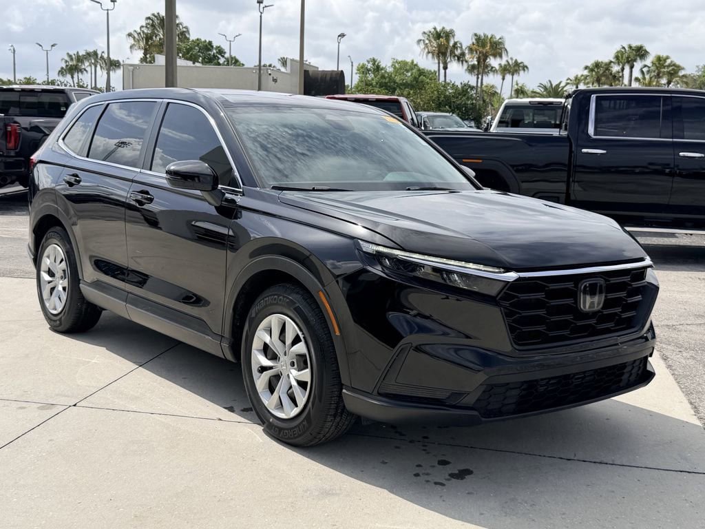 Used 2023 Honda CR-V LX image 2