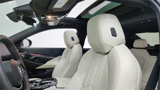 Used 2025 BMW 540i xDrive 540i xDrive image 32