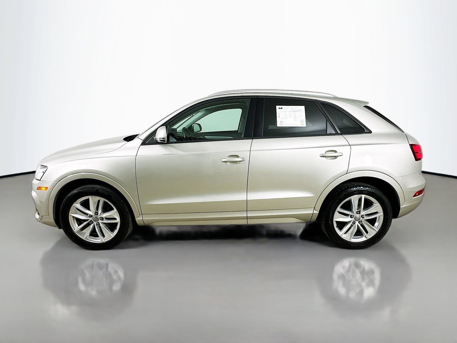 Used 2017 Audi Q3 2.0T Premium w/ Convenience Package AWD/4WD image 8
