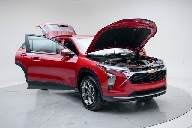 New 2026 Chevrolet Trax LT w/ Driver Confidence Package image 16