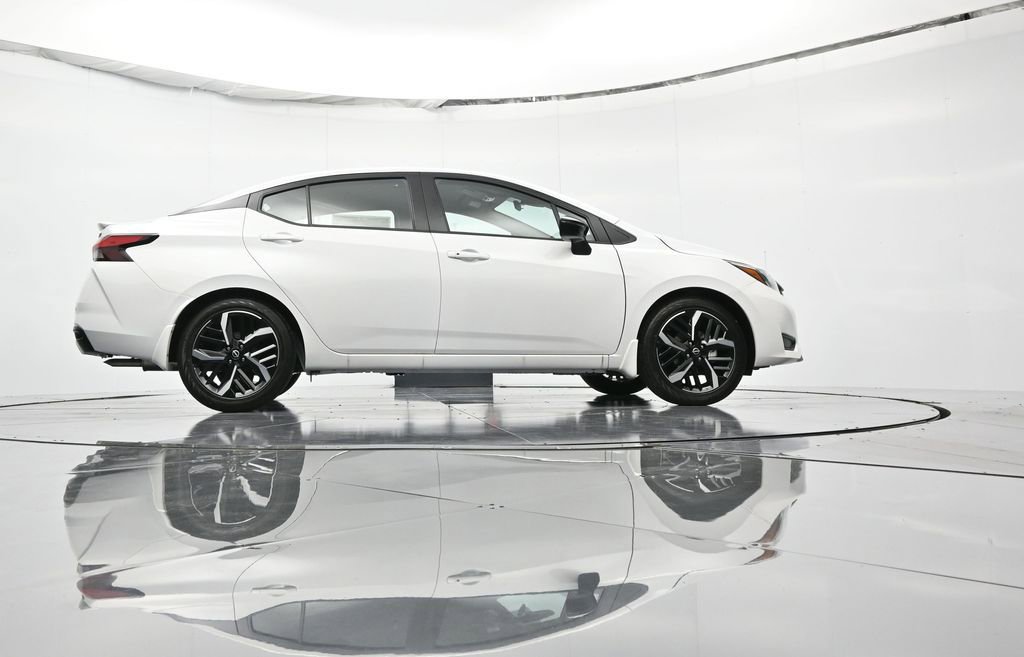 New 2025 Nissan Versa SR w/ Trunk Package FWD image 41