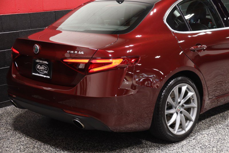 Used 2017 Alfa Romeo Giulia w/ Cold Weather Package RWD image 9