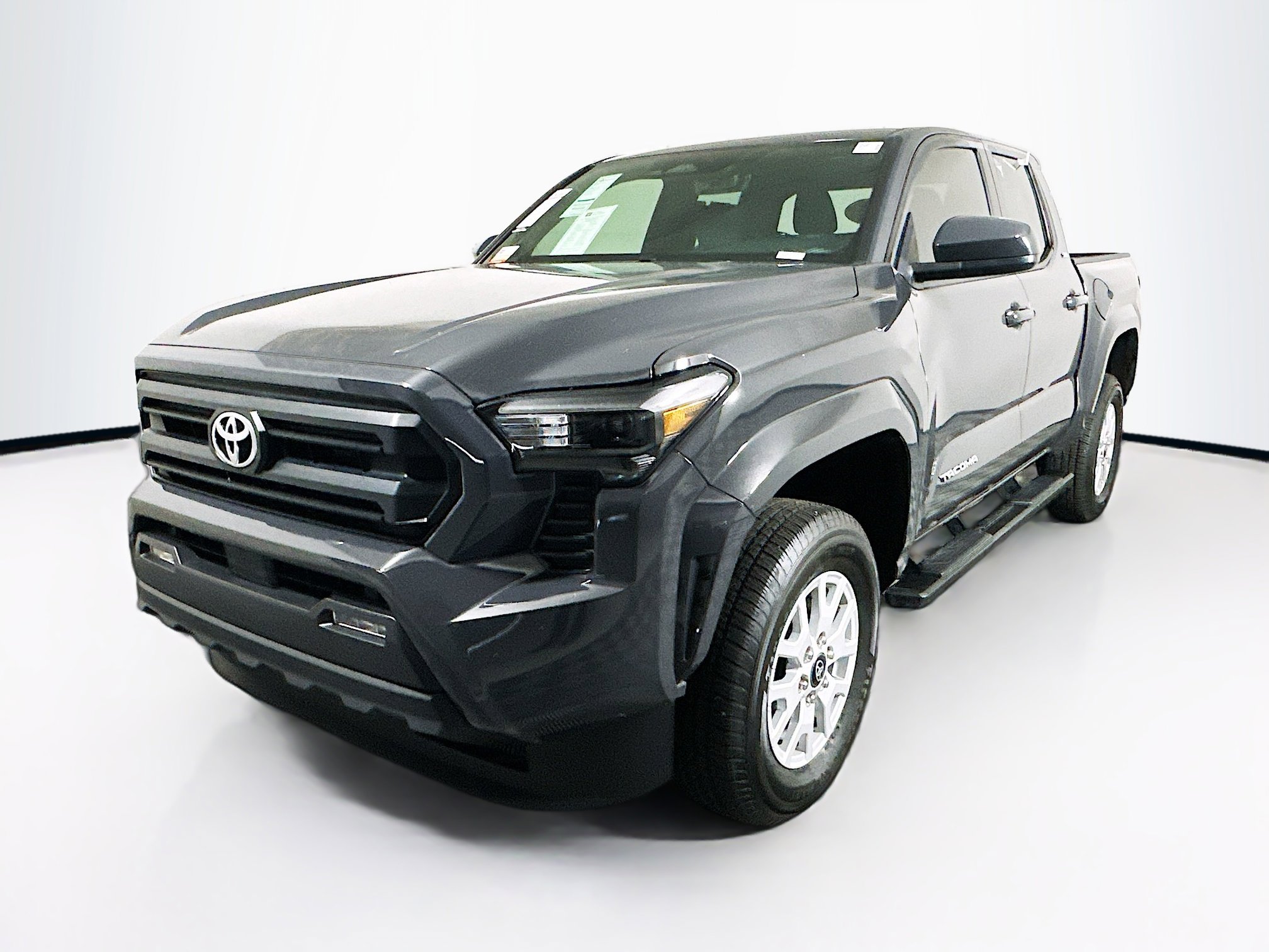 Used 2025 Toyota Tacoma SR5 image 7