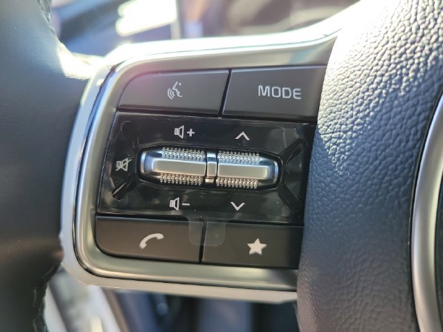 New 2026 Kia Carnival EX FWD image 22