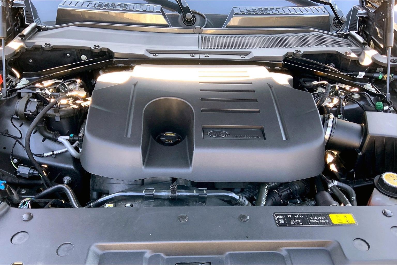 Used 2022 Land Rover Defender 110 X-Dynamic SE image 29