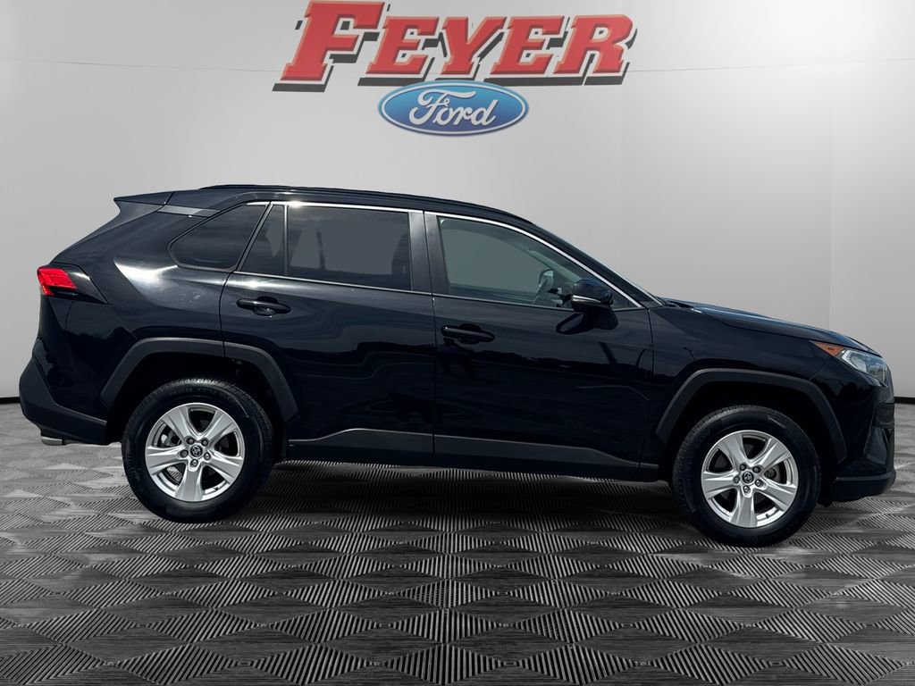 Used 2021 Toyota RAV4 XLE image 6