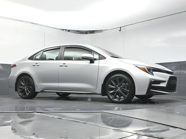 Used 2025 Toyota Corolla XSE FWD image 38