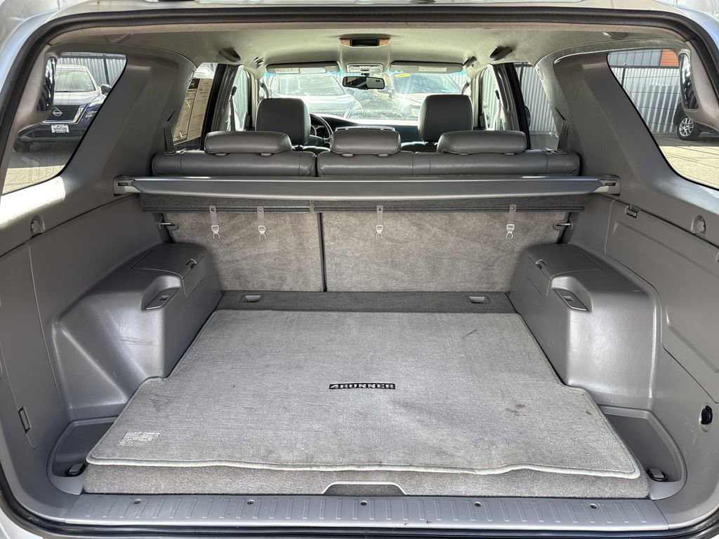 Used 2004 Toyota 4Runner Limited image 22