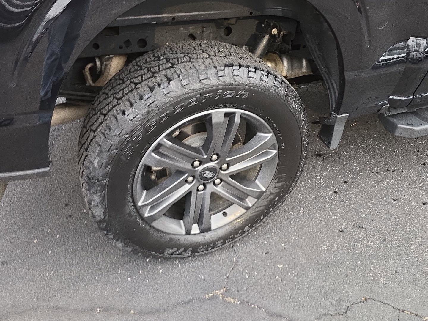 Used 2023 Ford F150 Lariat w/ Equipment Group 502A High image 33