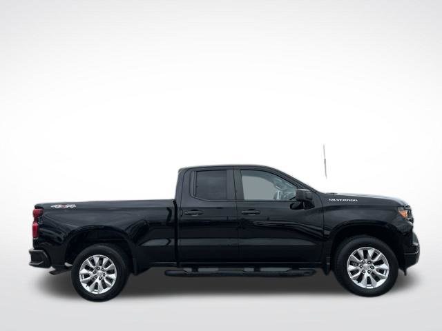 Used 2022 Chevrolet Silverado 1500 Custom AWD/4WD image 16
