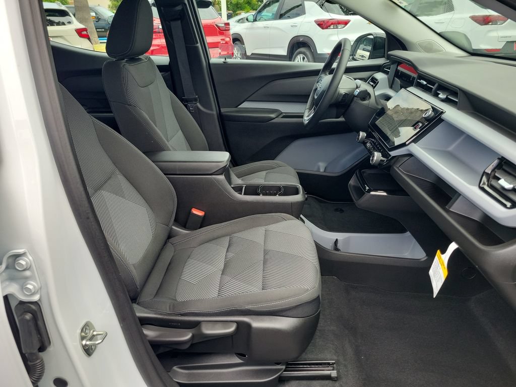 Used 2027 Chevrolet Bolt LT w/ Comfort Package FWD image 17