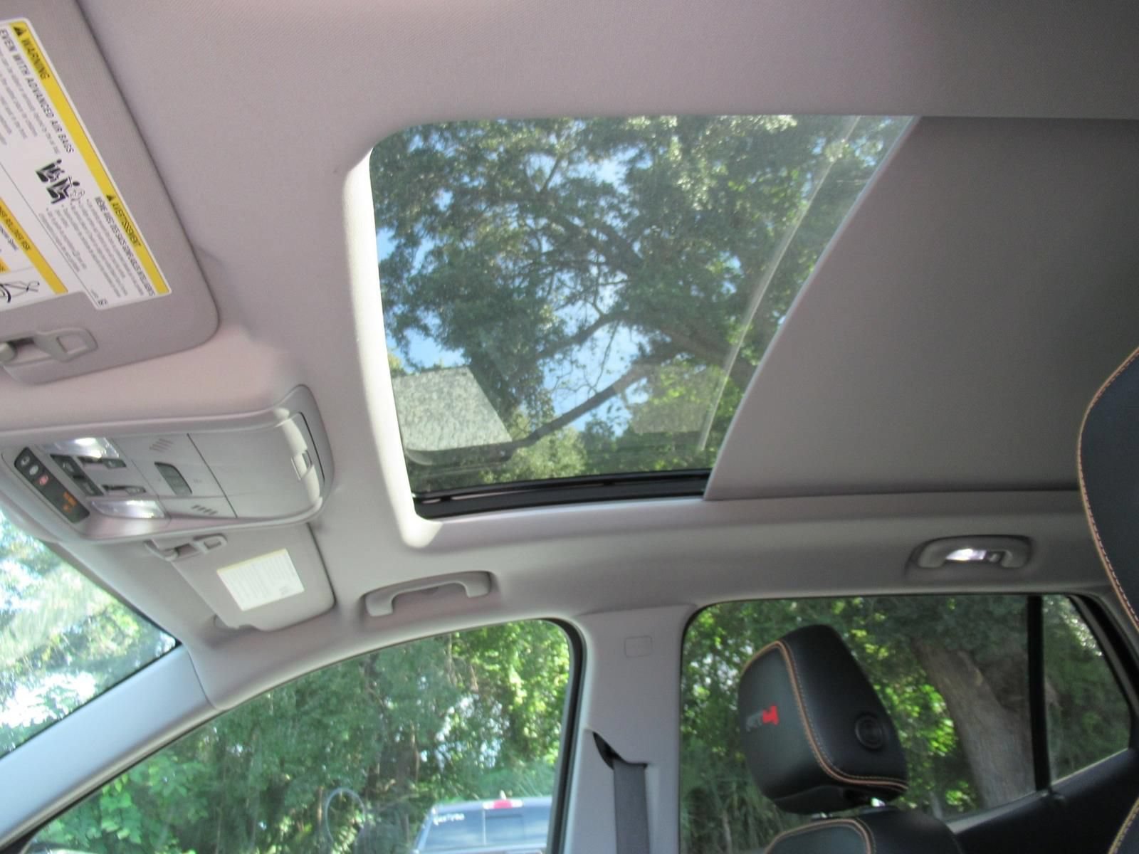 Used 2022 GMC Terrain AT4 w/ Infotainment Package II AWD/4WD image 17