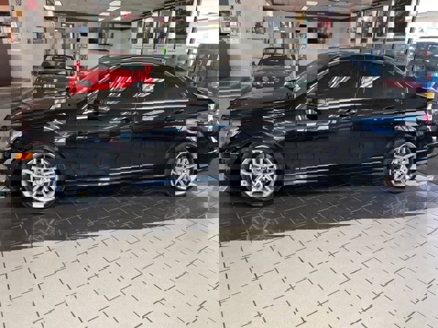 Used 2012 Mercedes-Benz C 300 4MATIC Sedan image 2