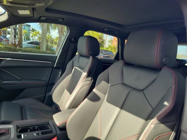 Certified 2025 Audi Q3 2.0T Premium Plus w/ Premium Plus Package image 16