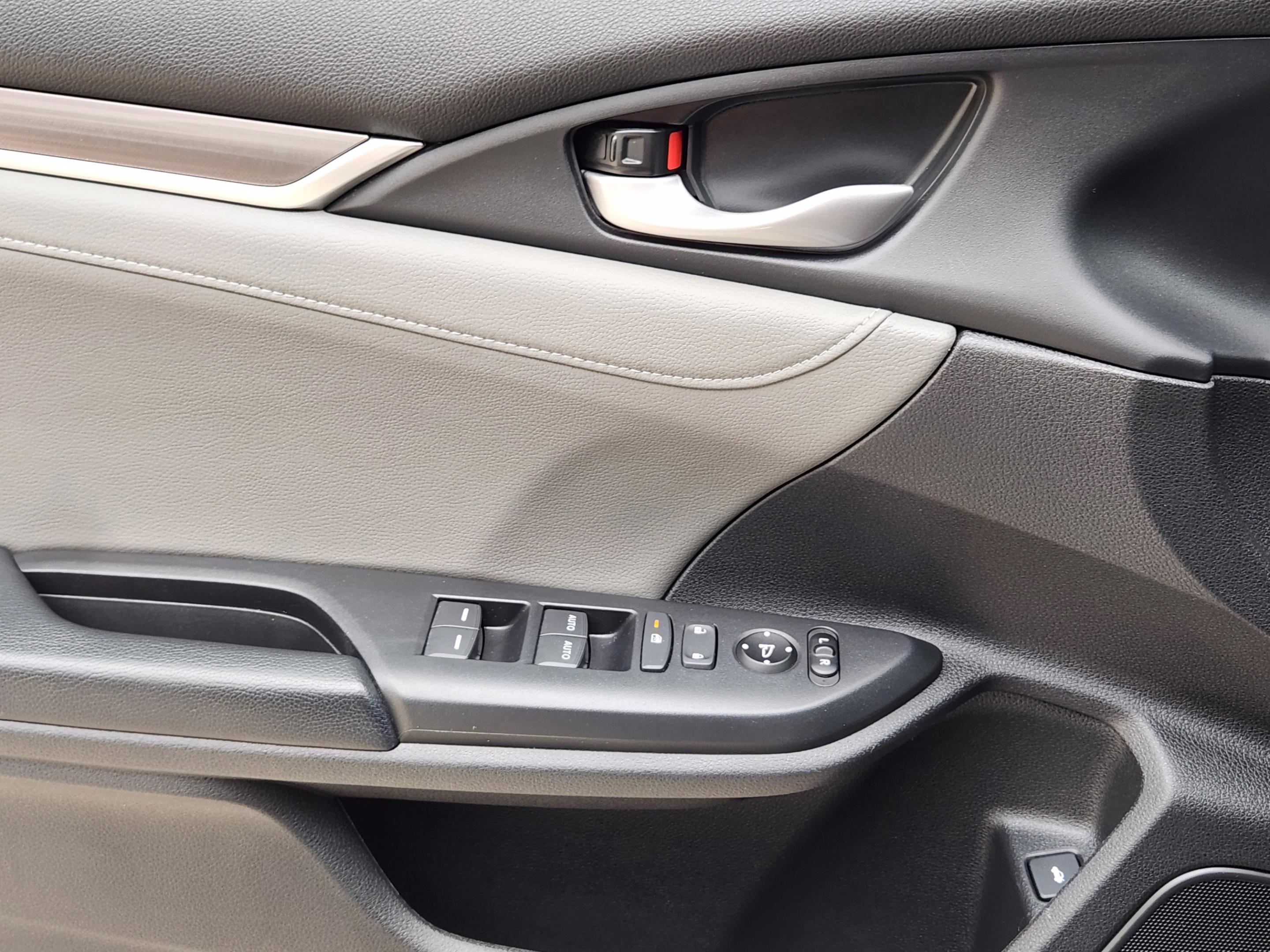 Used 2020 Honda Civic EX-L image 16