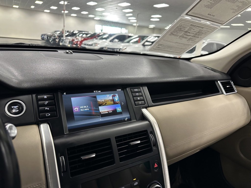Used 2018 Land Rover Discovery Sport HSE image 20