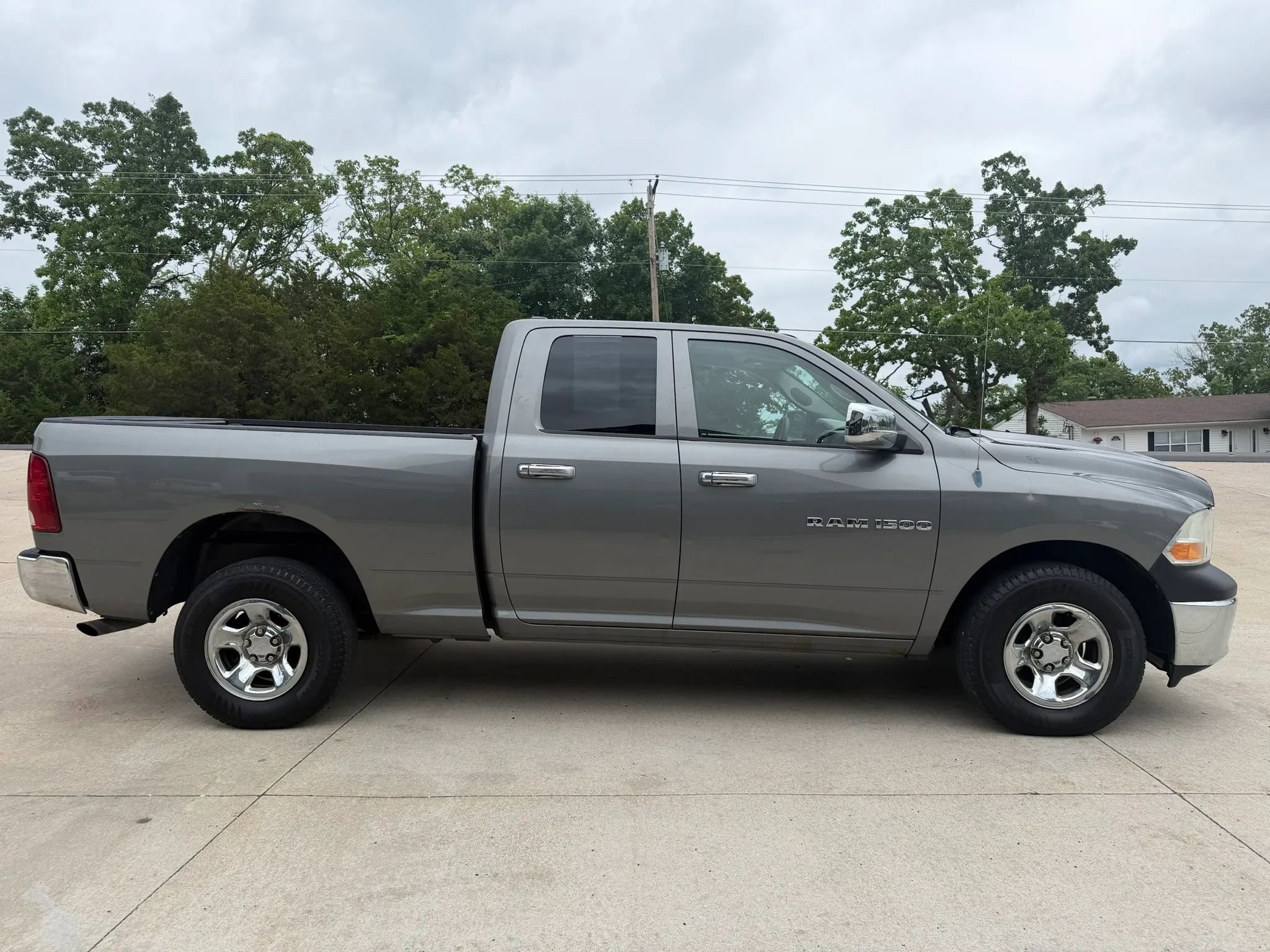 Used 2011 RAM 1500 ST w/ ST Popular Equipment Group AWD/4WD image 2
