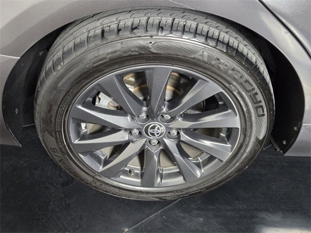 Used 2020 Toyota Camry LE image 10