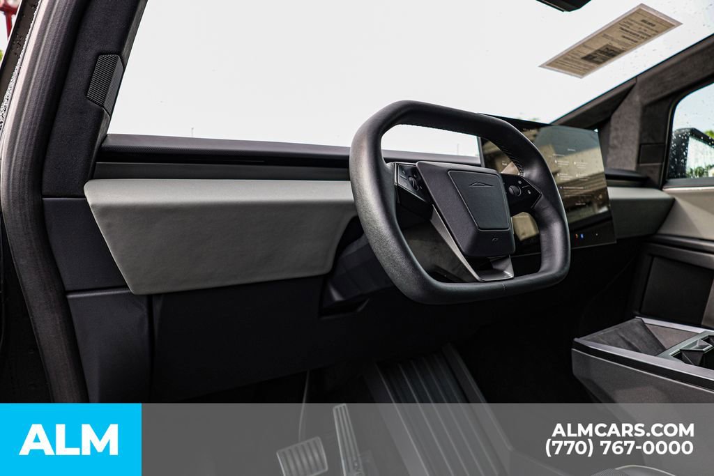 Used 2025 Tesla Cybertruck AWD Crew Cab image 24