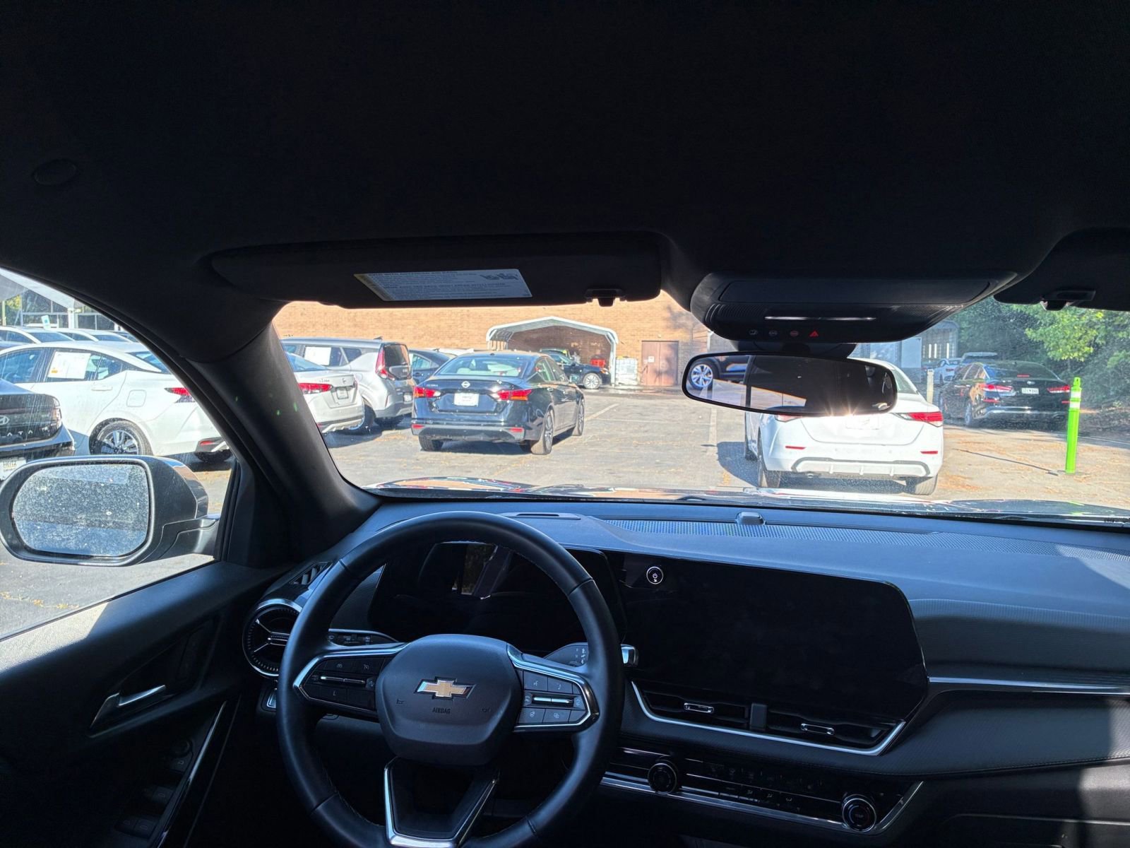 Used 2025 Chevrolet Equinox LT FWD image 33