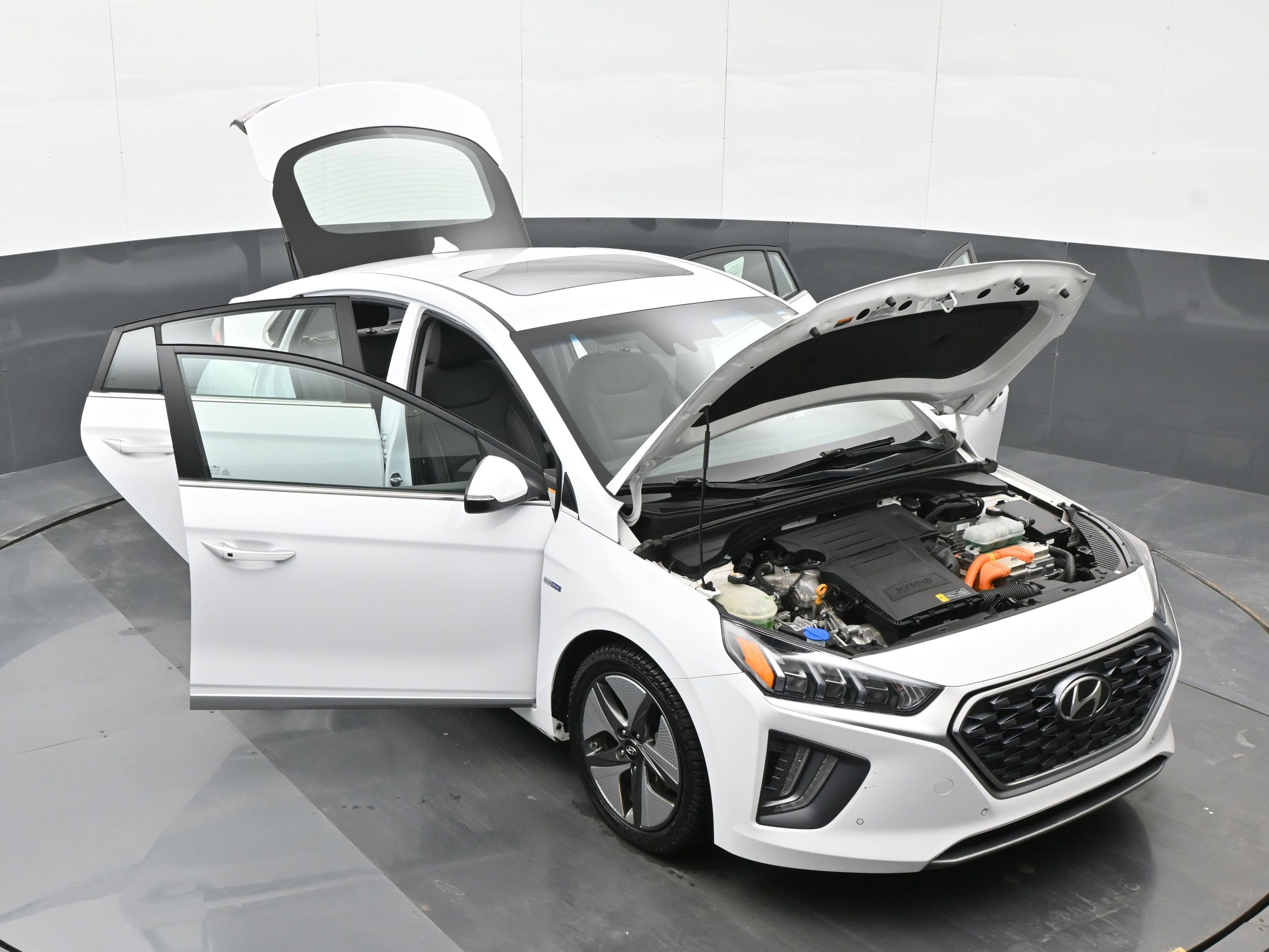 Used 2020 Hyundai Ioniq Limited image 46