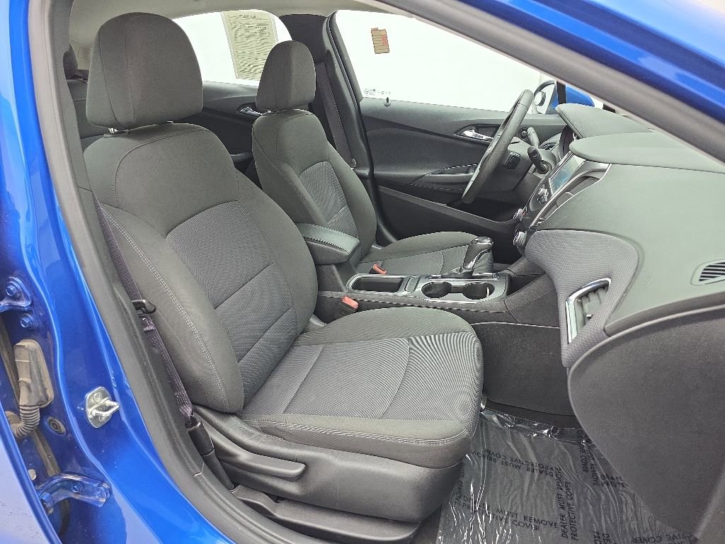 Used 2017 Chevrolet Cruze LT w/ Convenience Package FWD image 43