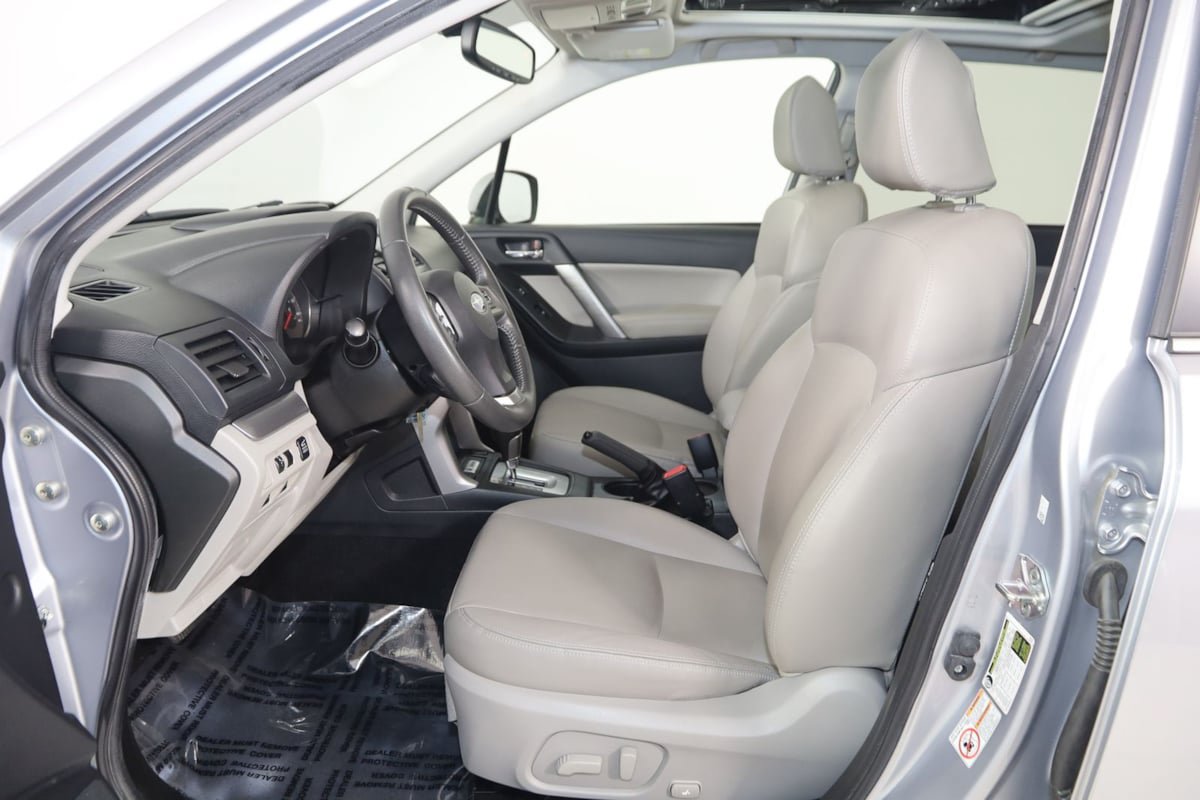 Used 2015 Subaru Forester 2.5i Limited AWD/4WD image 11