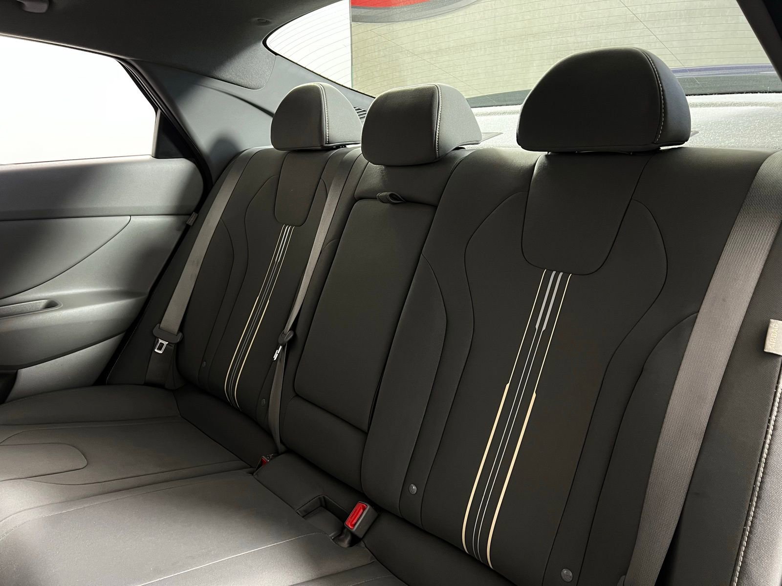 Used 2025 Hyundai Elantra SEL image 23