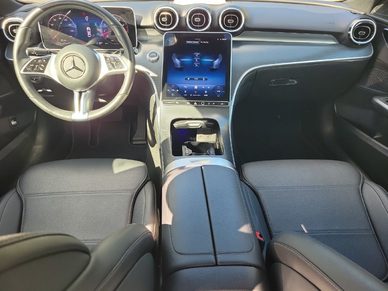 Used 2025 Mercedes-Benz C 300 Sedan image 13