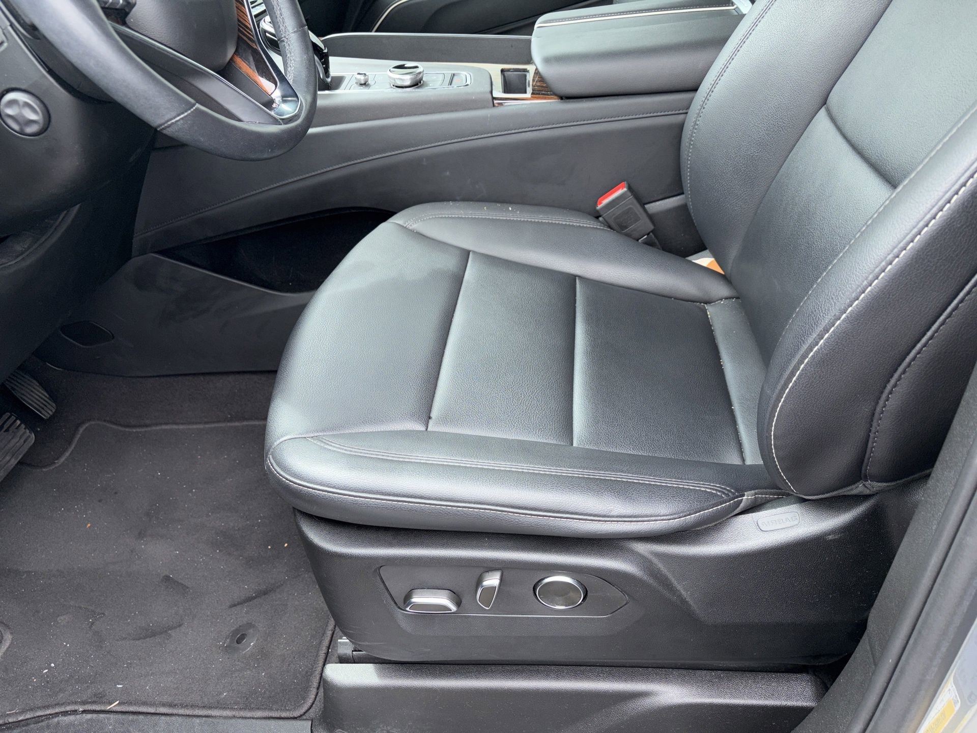 Used 2023 Cadillac Escalade Luxury w/ LPO, Floor Liner Package image 3