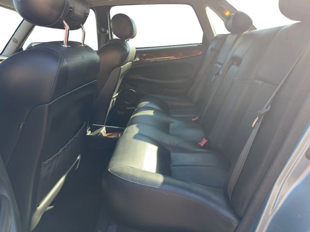 Used 2003 Jaguar XJ8 image 11