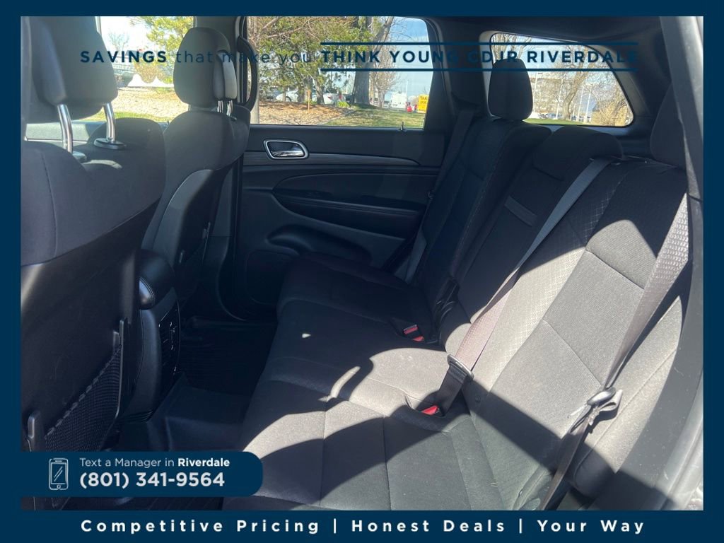 Used 2019 Jeep Grand Cherokee Laredo image 28