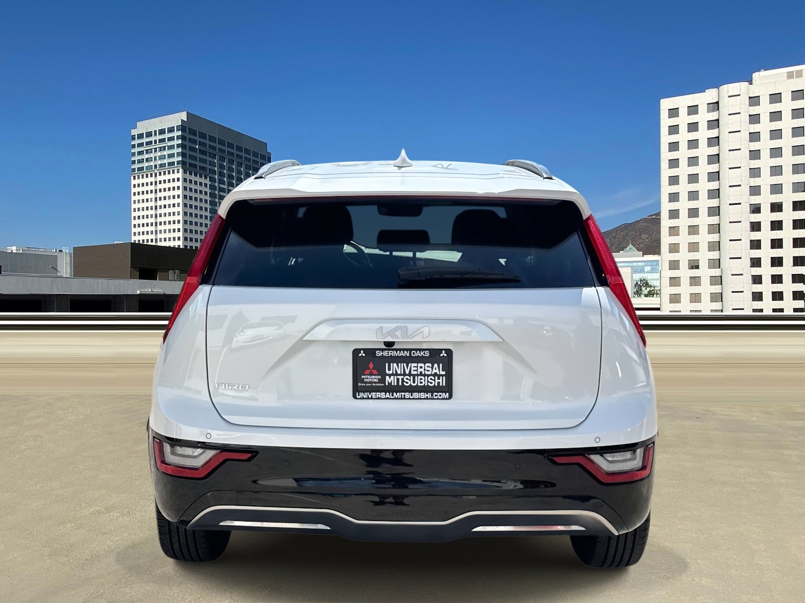 Used 2025 Kia Niro Wave FWD image 4