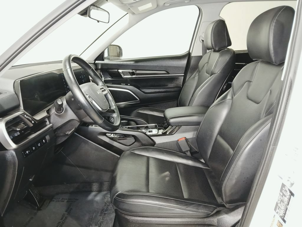 Used 2025 Kia Telluride S FWD image 10
