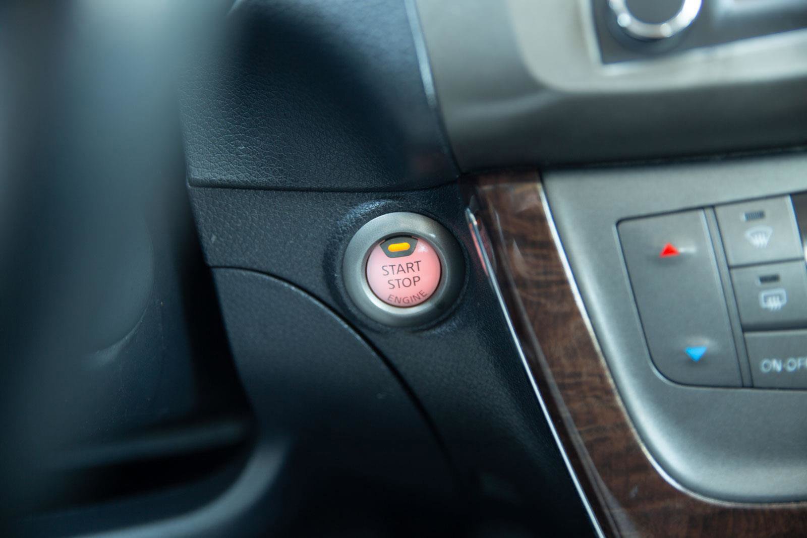 Used 2014 Nissan Sentra SL w/ Premium Package image 12