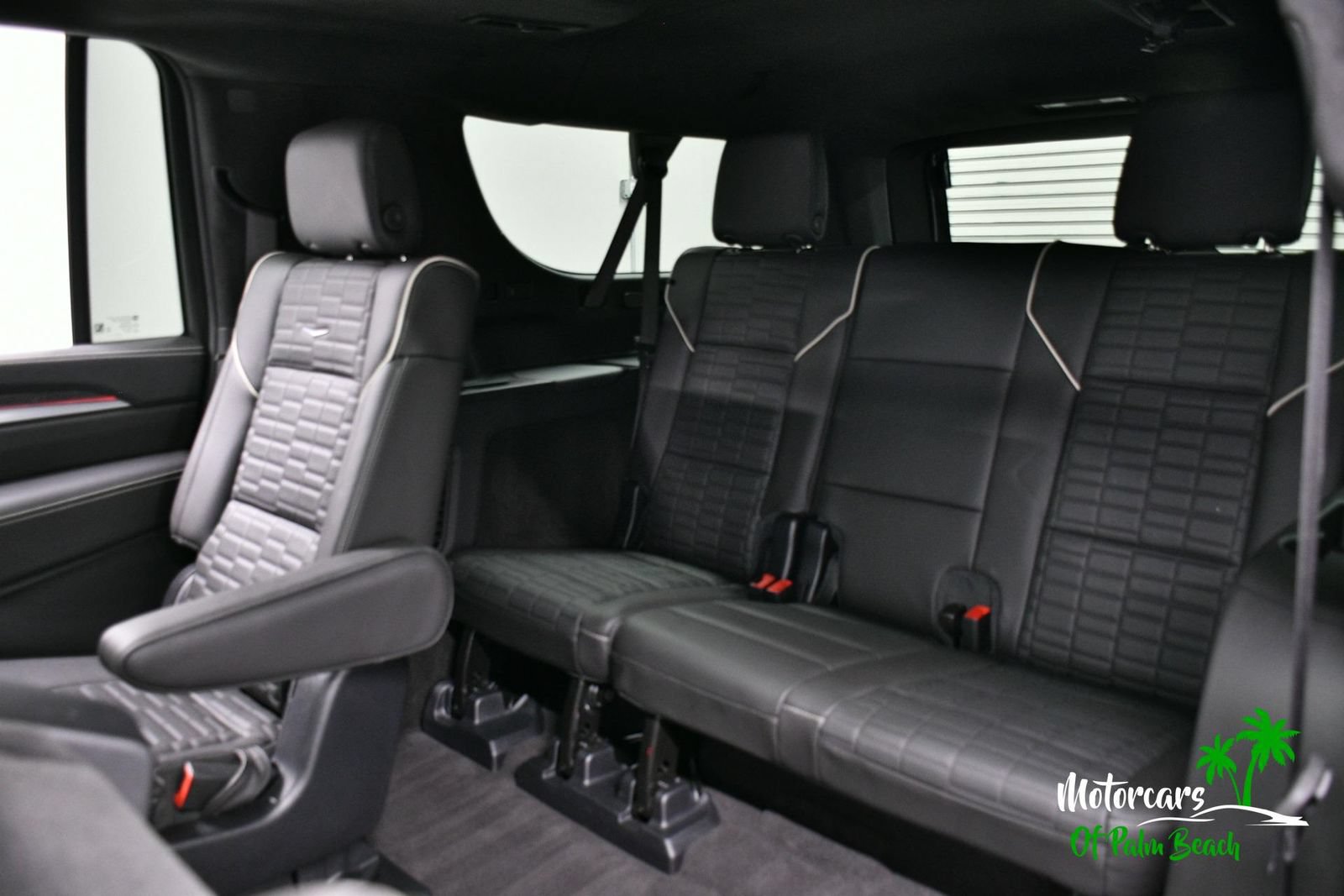 Used 2026 Cadillac Escalade ESV V w/ LPO, ONYX Package AWD/4WD image 63