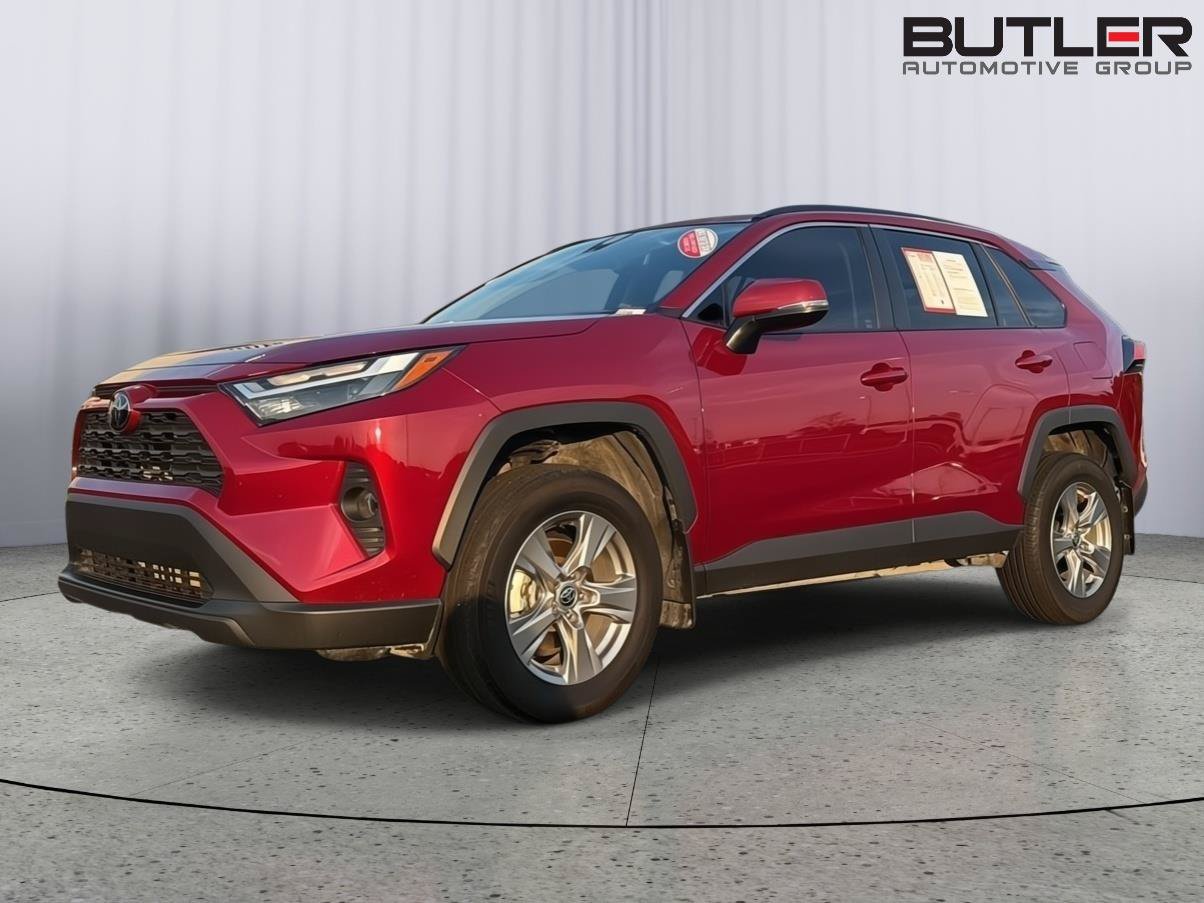 Certified 2025 Toyota RAV4 XLE w/ Convenience Package FWD image 1