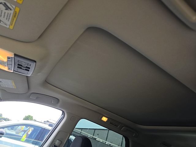 Used 2025 Nissan Pathfinder SV w/ SV Premium Package FWD image 12