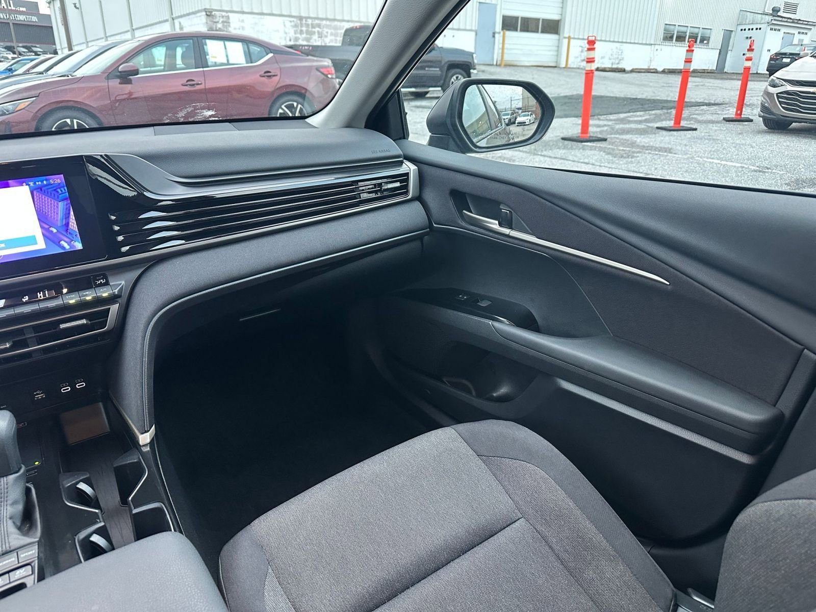 Used 2025 Toyota Camry LE image 34