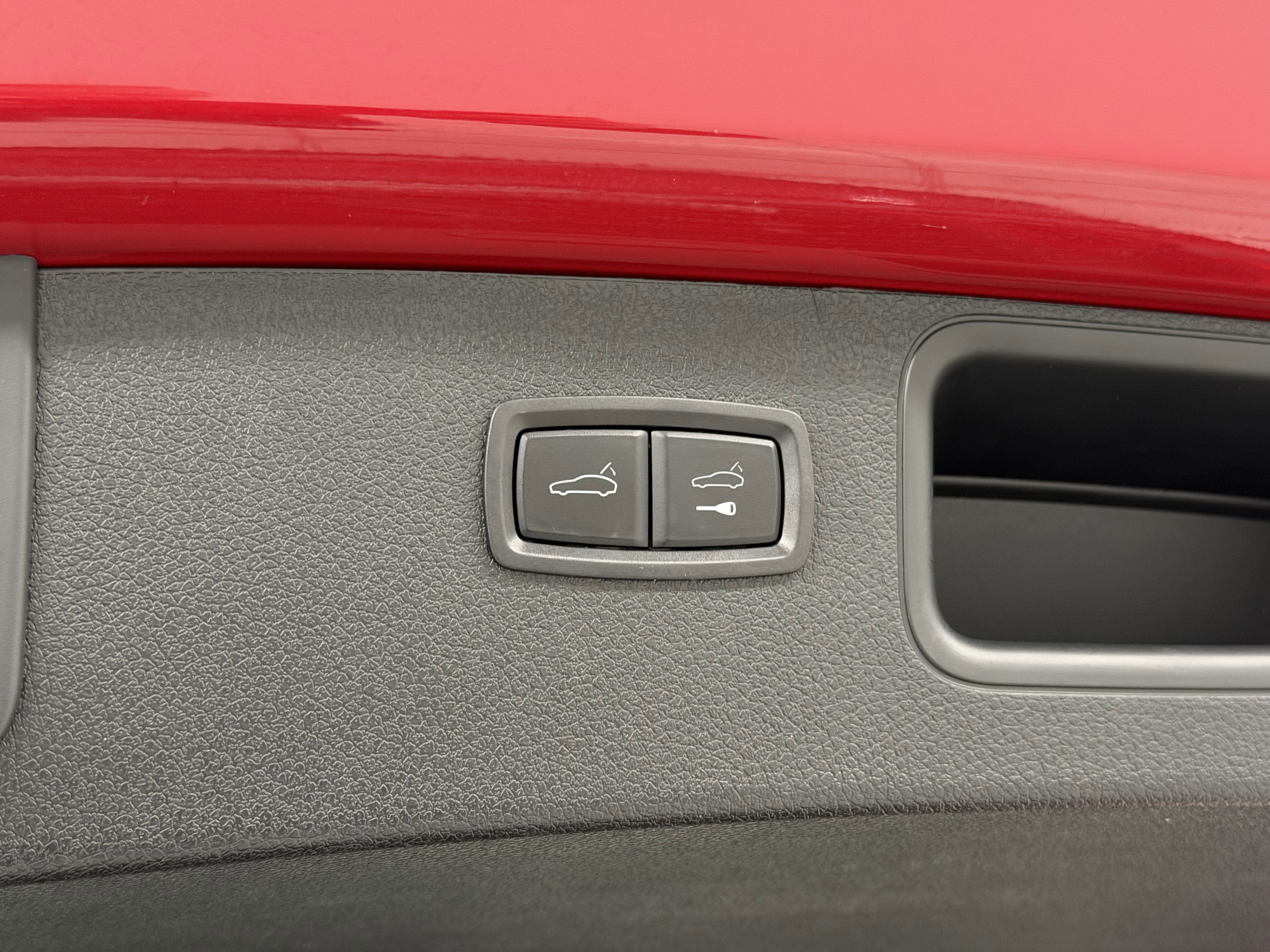 Certified 2024 Porsche Macan image 65