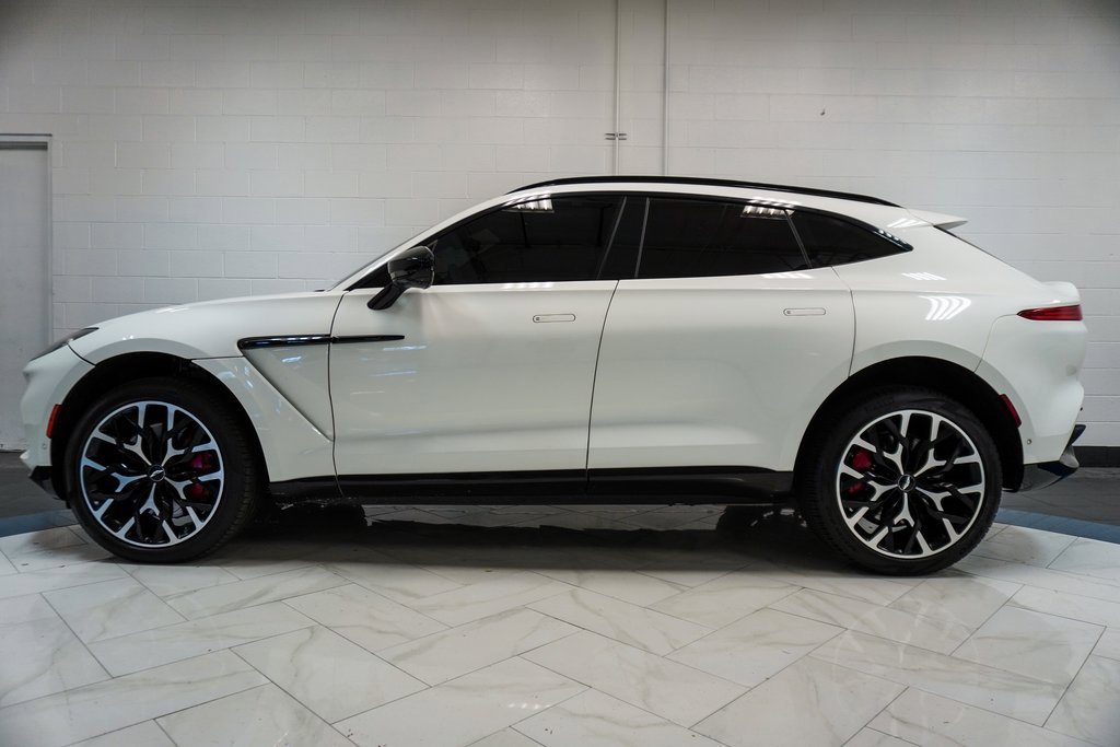 Used 2021 Aston Martin DBX image 8
