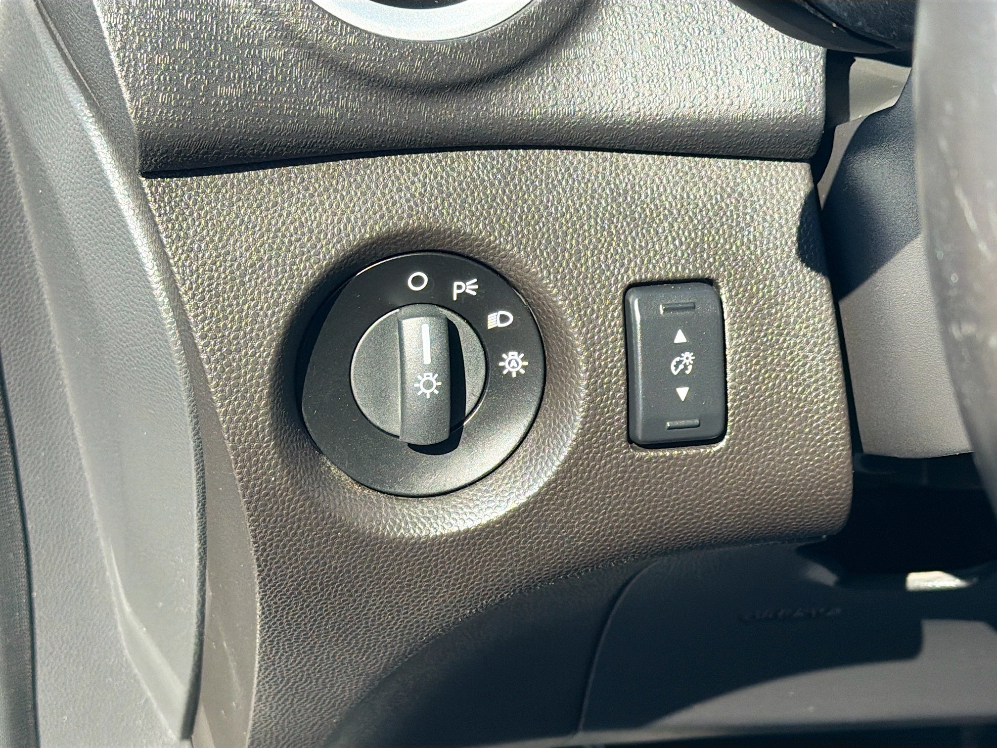 Used 2015 Ford Fiesta SE FWD image 16