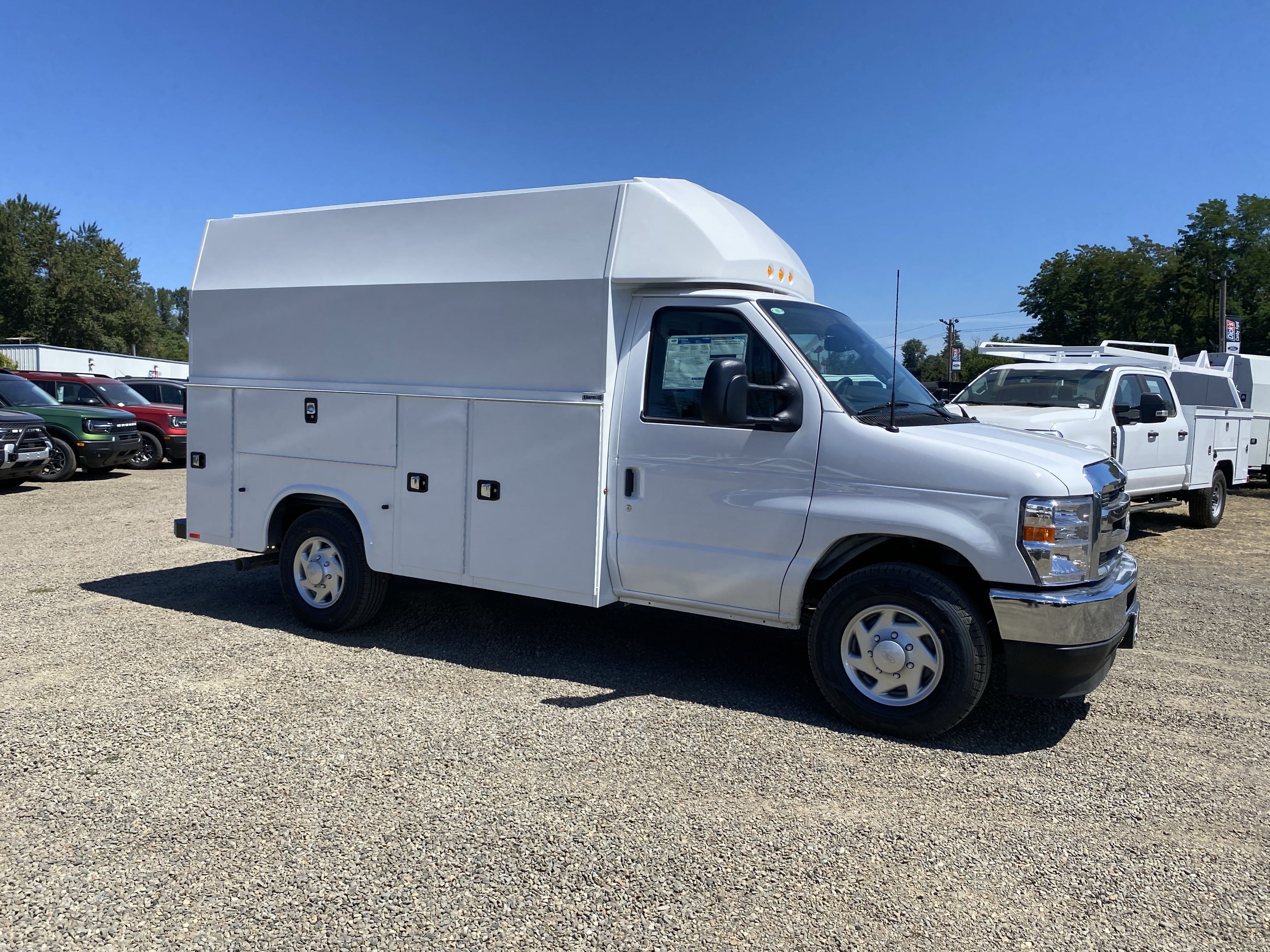 New 2026 Ford E-350 and Econoline 350 Super Duty w/ Power Equipment Group RWD image 10